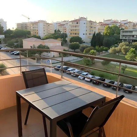 Near Praia Da Rocha With Big Outside Pool